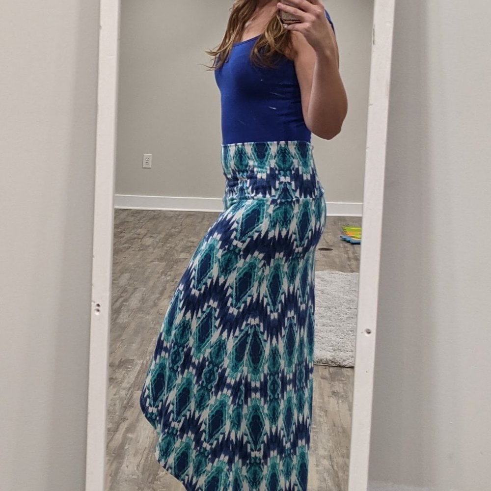 Maxi dress with front opening